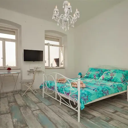 Main Square Apartments Pula Extérieur photo