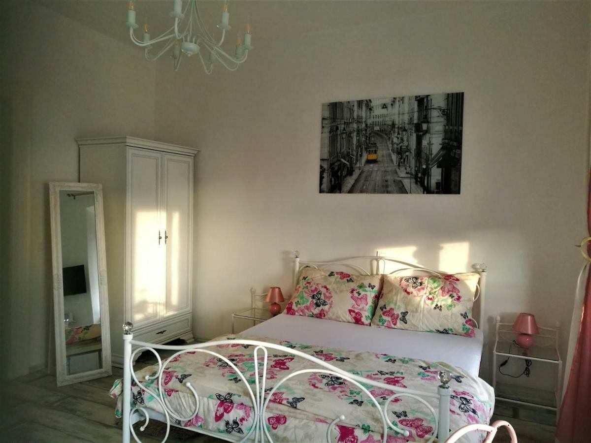 Main Square With Sea View Apartment *